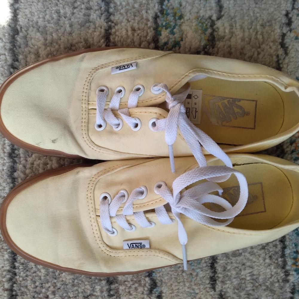 Vans - Picture 3 of 6